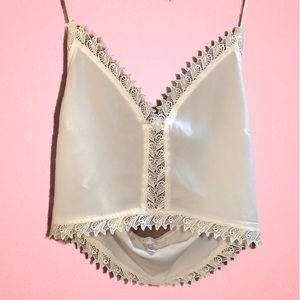 ✨LEITH White Lace V Neck Tank✨